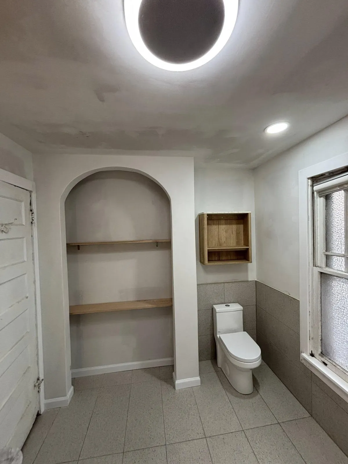 Bathroom before renovation, Dayton OH