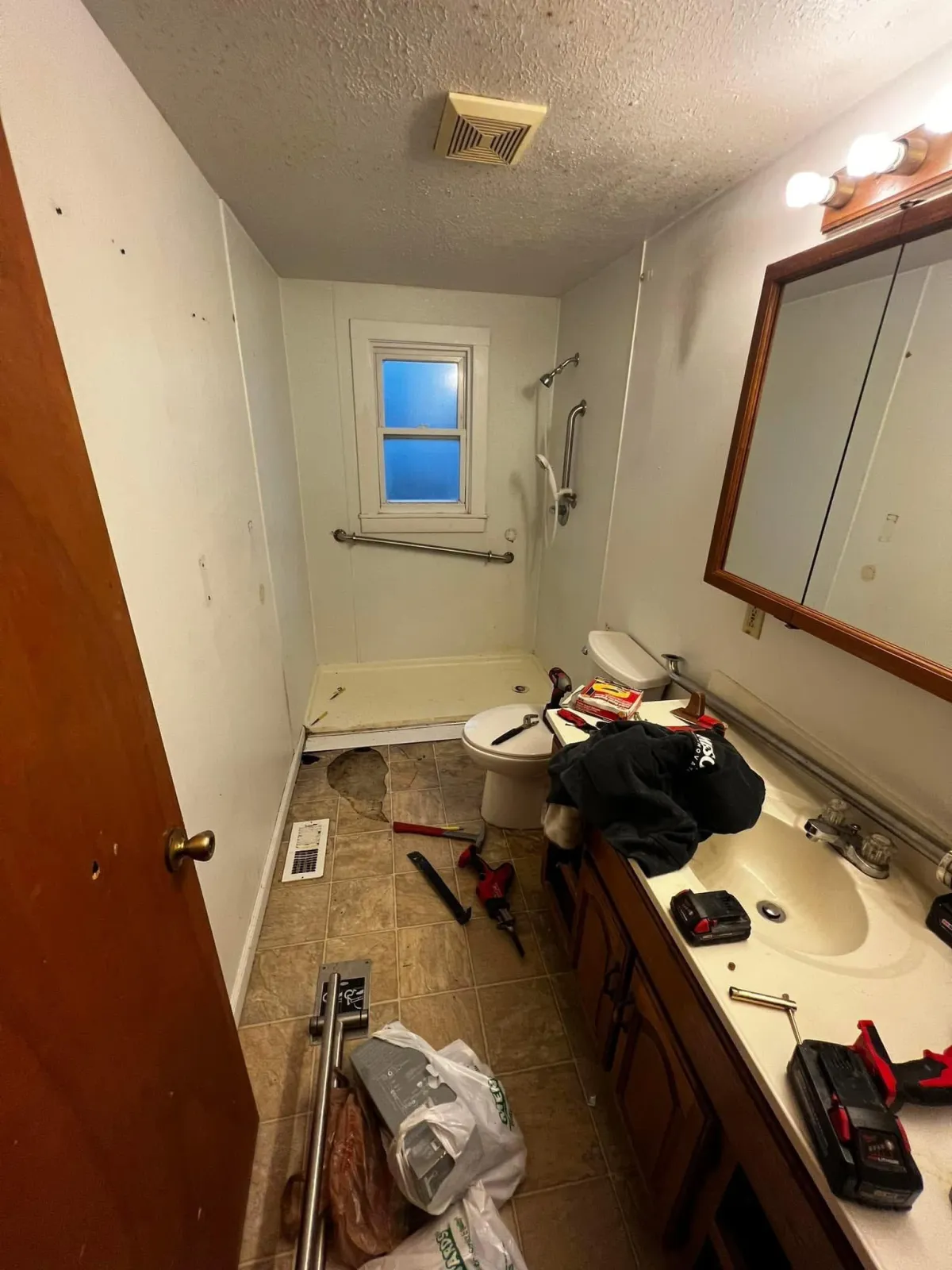 Bathroom before renovation, Dayton OH